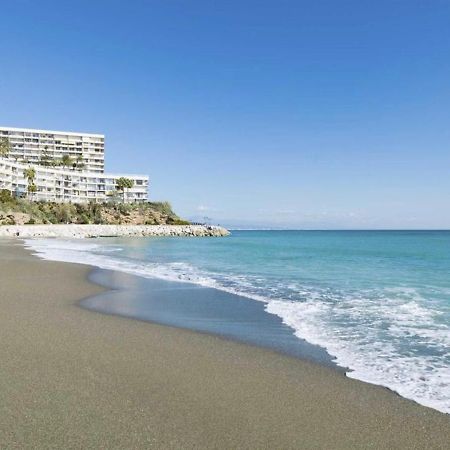 Luxury Duplex- 7 Minutes From The Beach 托雷莫利诺斯 外观 照片