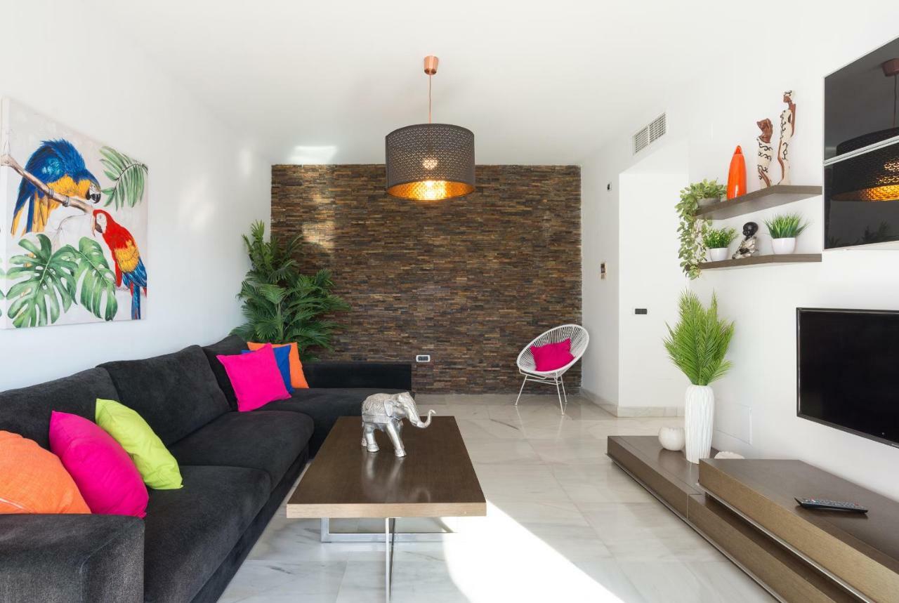 Luxury Duplex- 7 Minutes From The Beach 托雷莫利诺斯 外观 照片